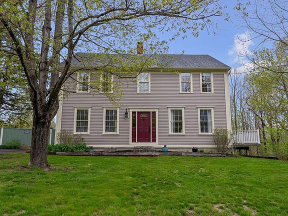 3rd image of 410 Intervale Road