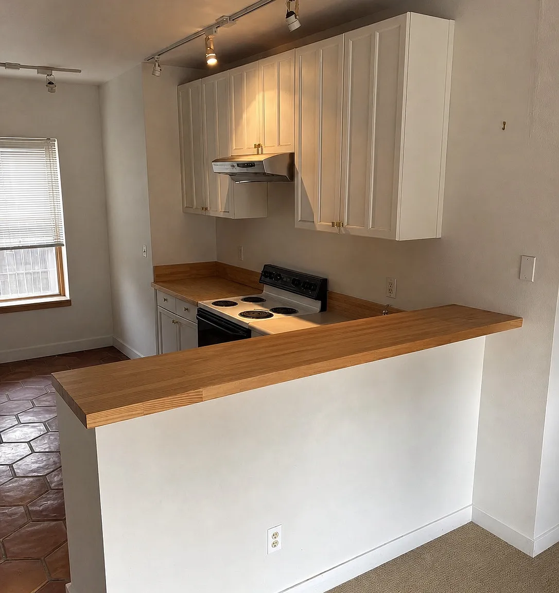 2 bed, 964 sqft, $3,000 — Photo 4