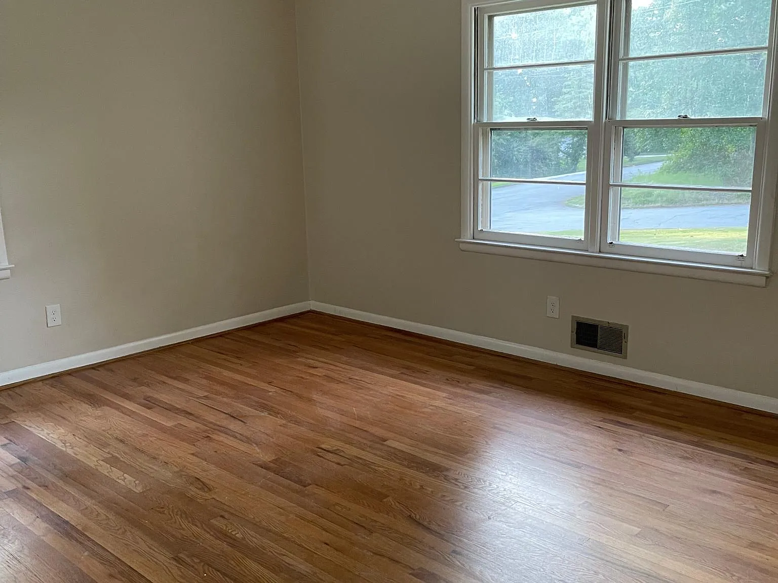 2130 Sedalia Ct SE — Photo 4