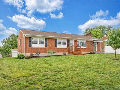 1567 S Pacific Dr, Vinton, VA, 24179