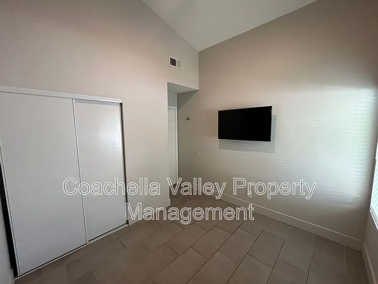 835 S Nueva Vista Dr — Photo 22