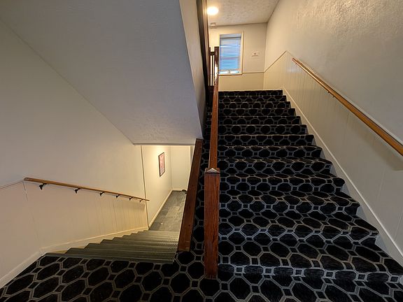 3rd image of 400 West St #10