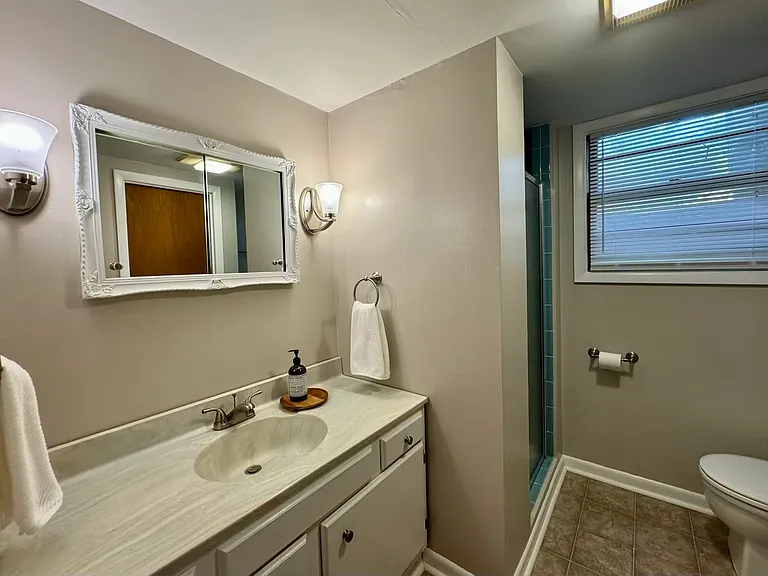 701 Dell Ln — Photo 11