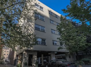 530 W Barry Ave APT 4D, Chicago, IL 60657