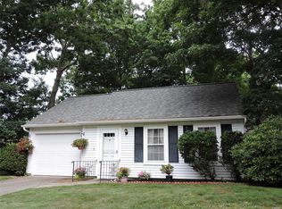 353 Edinburgh Dr, Ridge, NY 11961