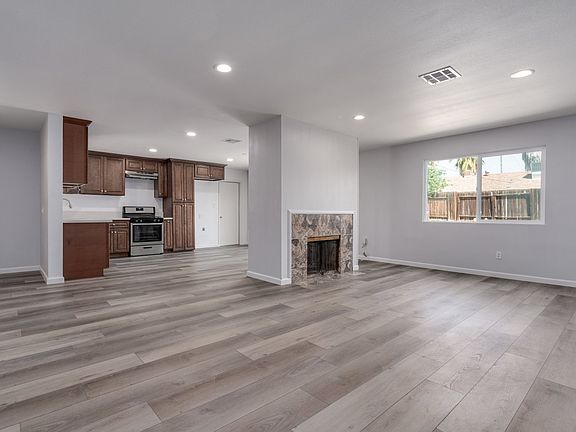 4th image of 25450 Fay Ave