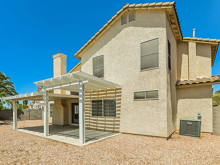 2642 Ridgewater Cir — Photo 17