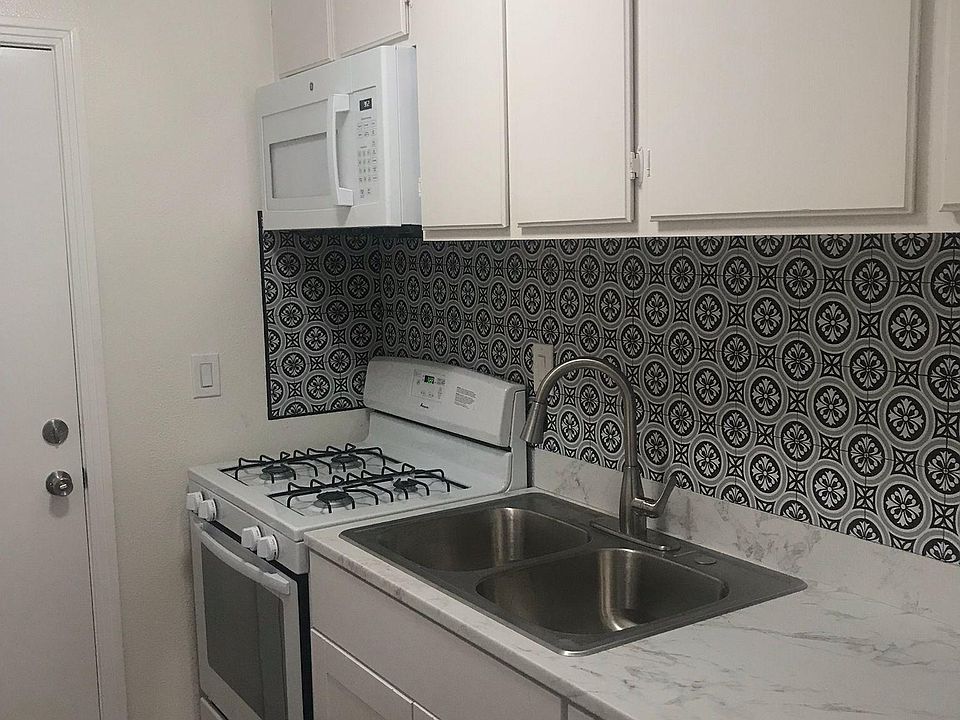 1st image of 796 Creekside Pl #B