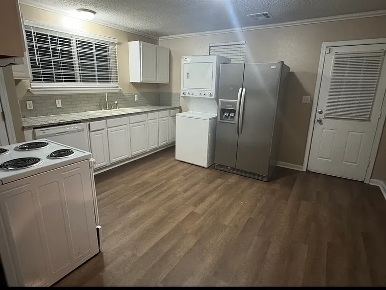 730 Cousin St — Photo 2