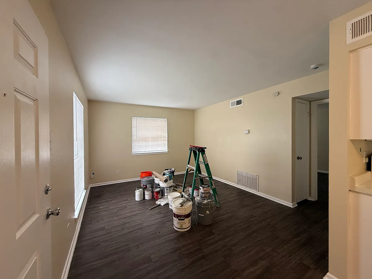 Building Photo - 10815 Baltic St #1