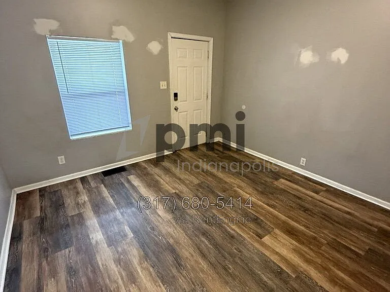 112 Adler St — Photo 23