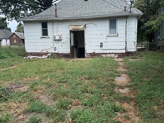 5th image of 1535 8th Ave