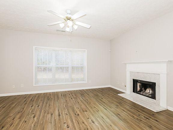 4th image of 145 Alessie Dr