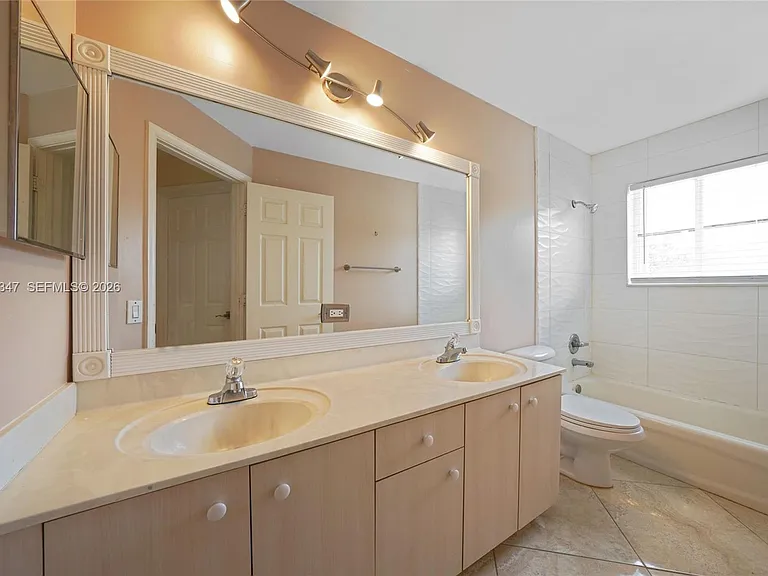 4312 Laurel Ridge Cir — Photo 33