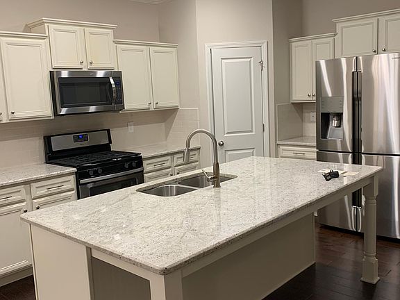 2nd image of 209 Braemore Mill Dr #209