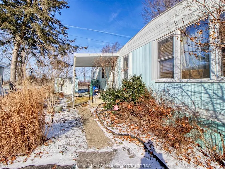 88 Essex Ct — Photo 20