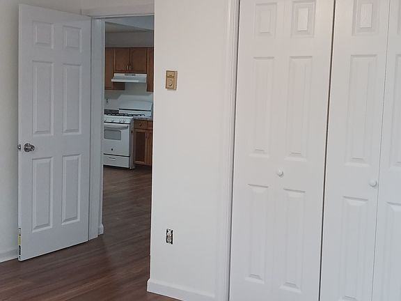 3rd image of 102 Spring St #4