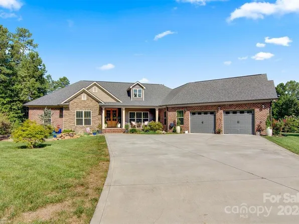 217 Harbor Ridge Dr, Connelly Springs, NC 28612