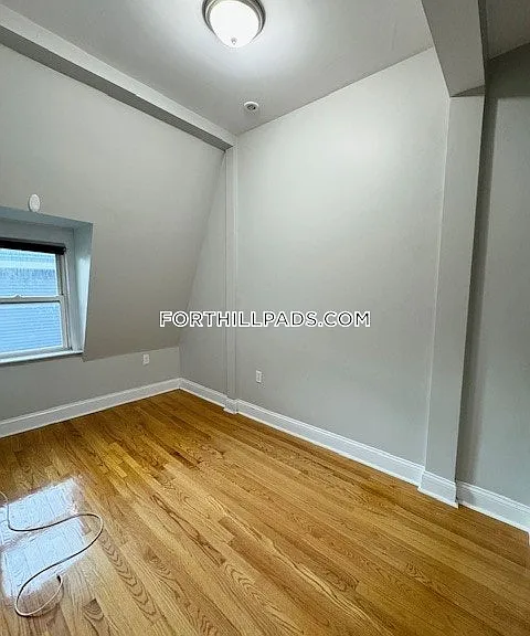 6 Saint James St — Photo 6