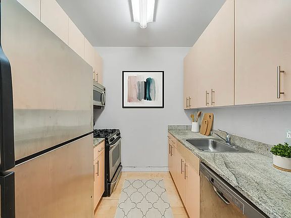 2nd image of 90 Washington St APT 15N