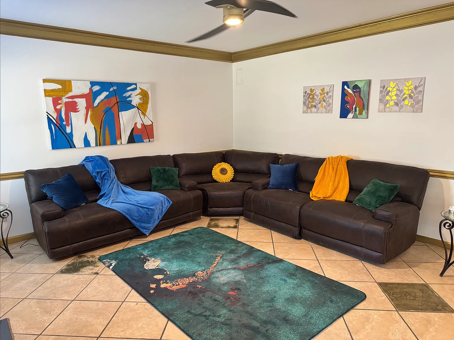 4 bed, 2792 sqft, $4,444 — Photo 2