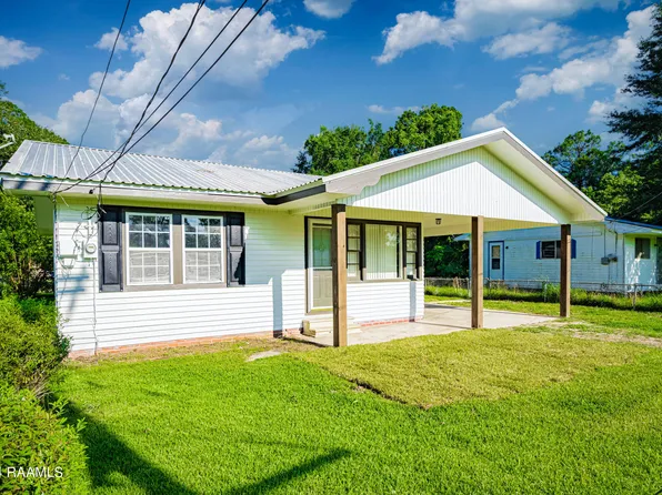 1521 S Martin Luther King Jr Dr, Saint Martinville, LA 70582