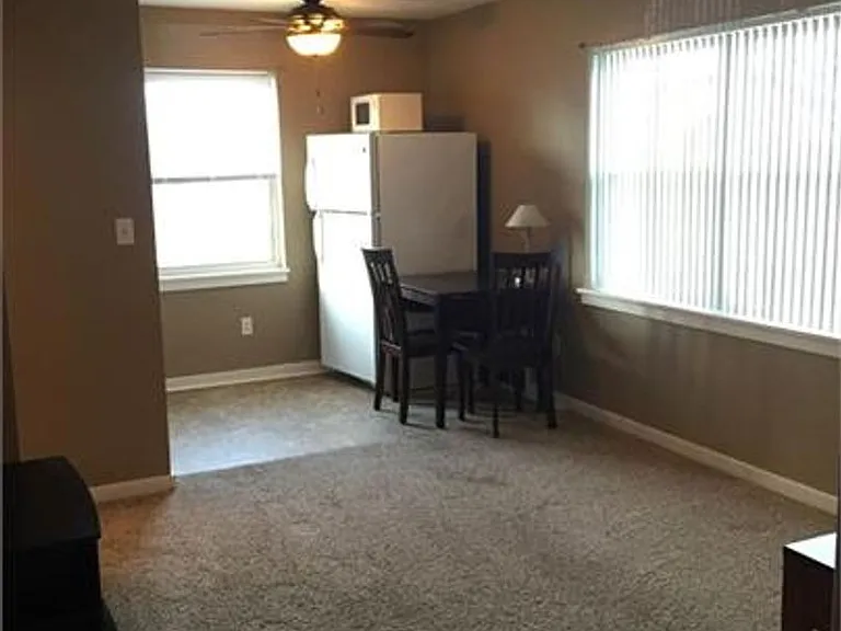 124 W South St #1 — Photo 6