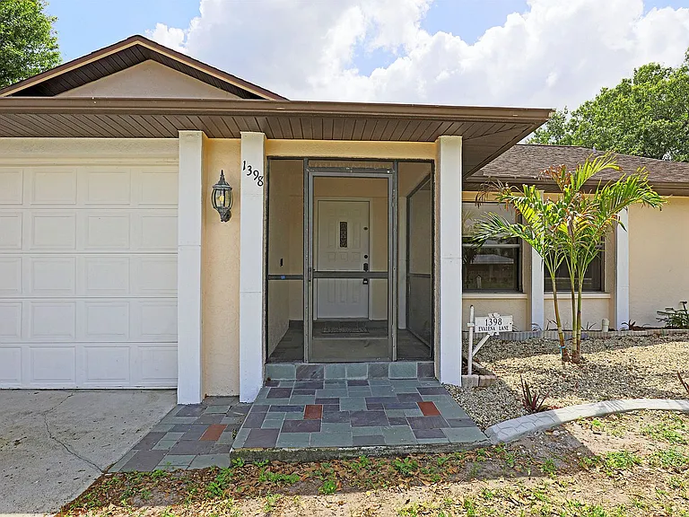 1398 Evalena Ln — Photo 1