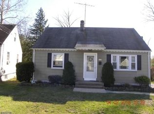 224 Glenside Pl, North Plainfield, NJ 07060