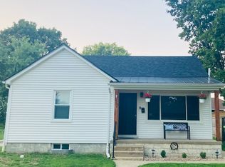 515 E Market St, Farmer City, IL 61842