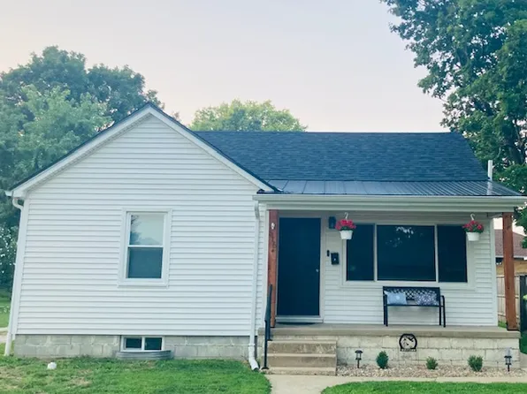 515 E Market St, Farmer City, IL 61842