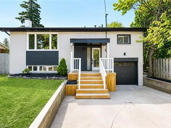 694 Upper Ottawa St, Hamilton, ON L8T 3T6