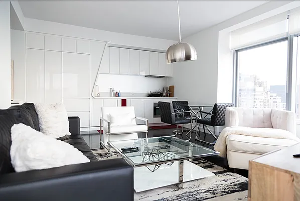 Rented by NOVO | media 70