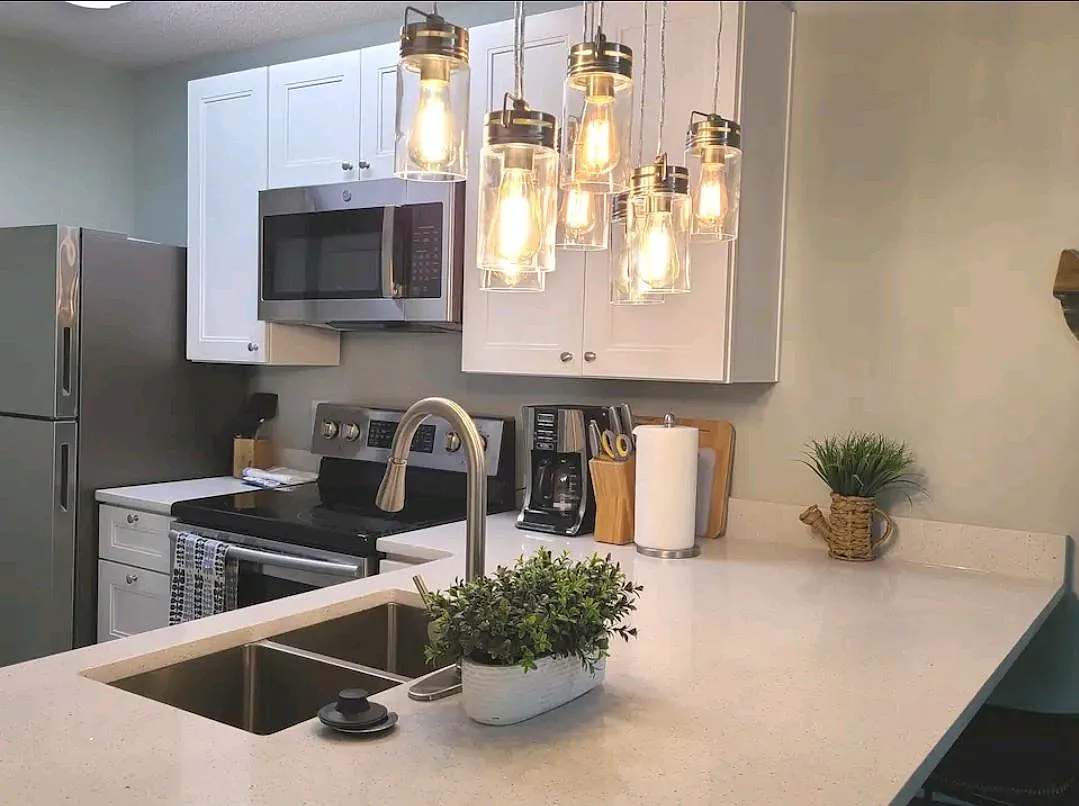 8730 Thomas Dr — Photo 1