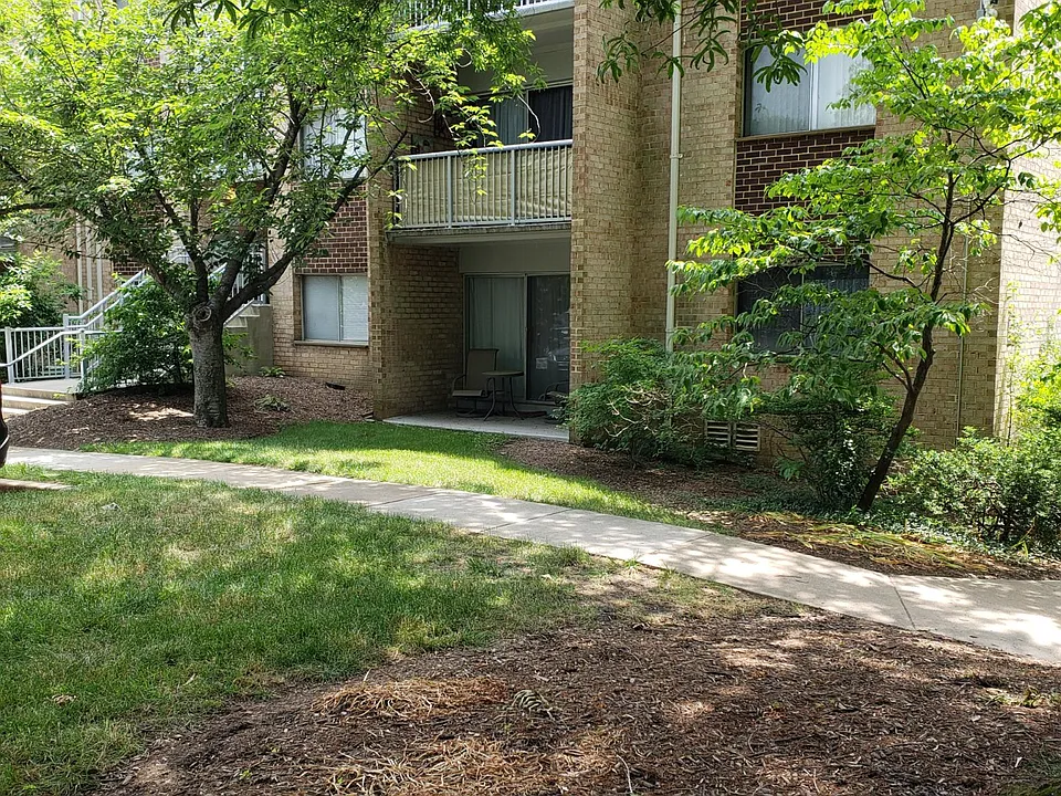 2911 Charing Cross Rd #6