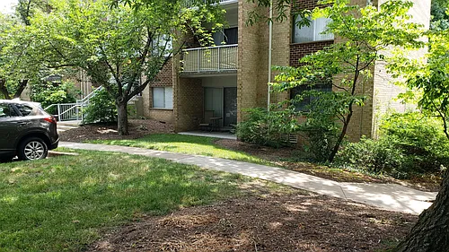 2911 Charing Cross Rd #6 Photo 1