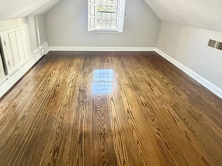 2860 Whitney Ave #7 — Photo 14