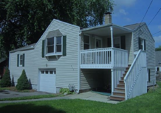 1st image of 912 White Ln