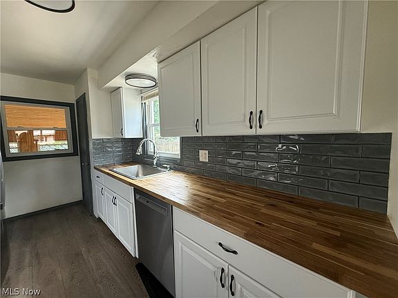 5th image of 3160 Linda Dr NW