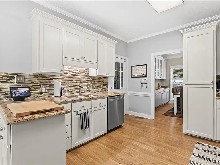 104 Tracy Pl — Photo 7