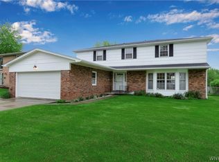 69 Summerview Rd, Buffalo, NY 14221