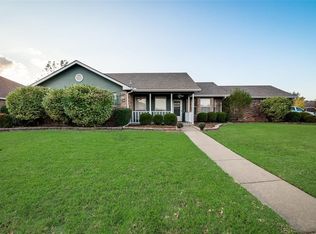 137 Villanova Cir, Forney, TX 75126