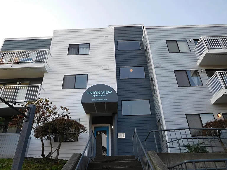 4011 Whitman Ave N #201 — Photo 8