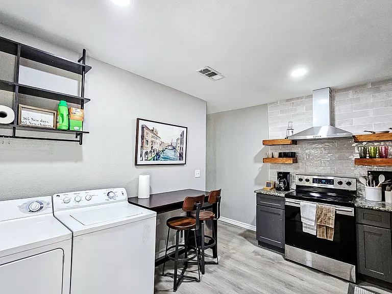 1241 Lowe St #1243 — Photo 42