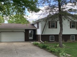 826 Page St, Kewanee, IL 61443