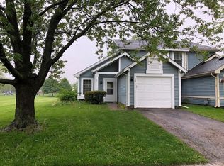17 Fallbrook Dr, Glendale Heights, IL