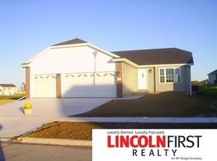 1716 W Flader Ct, Lincoln, NE 68528