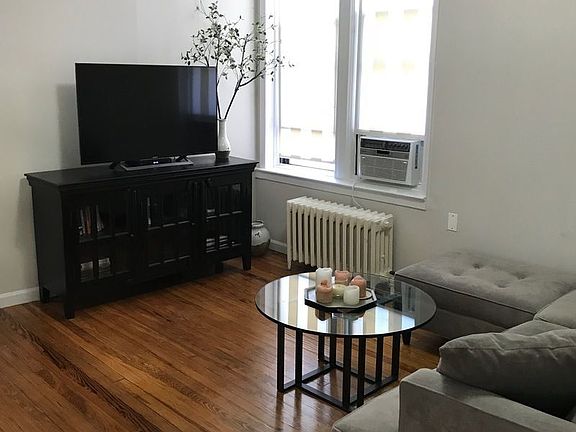 4th image of 4021 61st St APT 1