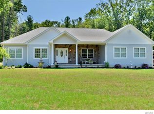 61 Country Side Ct, Middletown, NY 10941