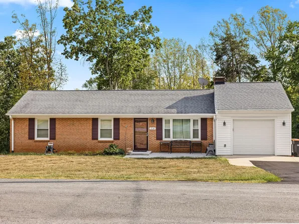 218 Patricia Dr, Lynchburg, VA 24501